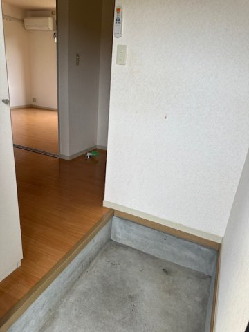 マリンハイツの玄関
