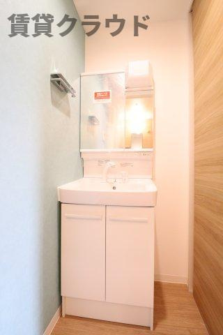 ウィンドテラス本千葉の洗面所|デザインがおしゃれな独立洗面台です！