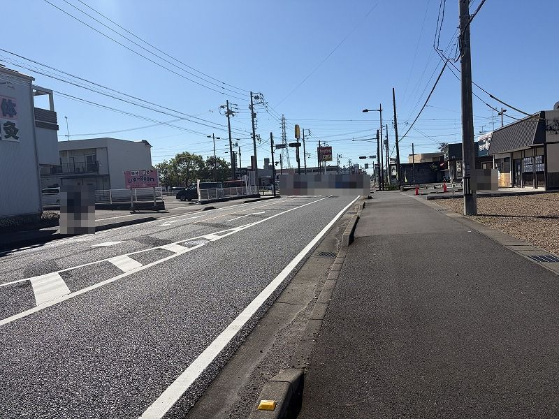 各務原市蘇原青雲町3丁目の前面道路含む現地写真