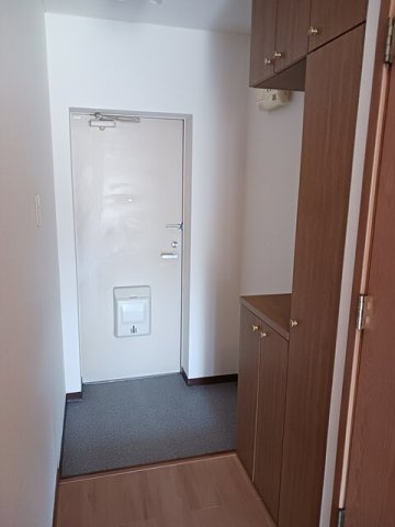 パラッツオ浜田の玄関|明るい玄関です