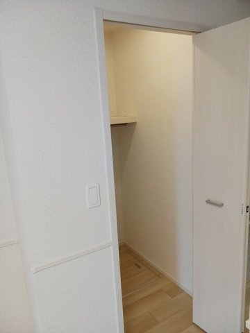 ハレ　ラキ　Ａ棟の収納|小物を収納するのに便利です