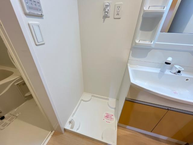 アヴニールのその他|洗濯機置場