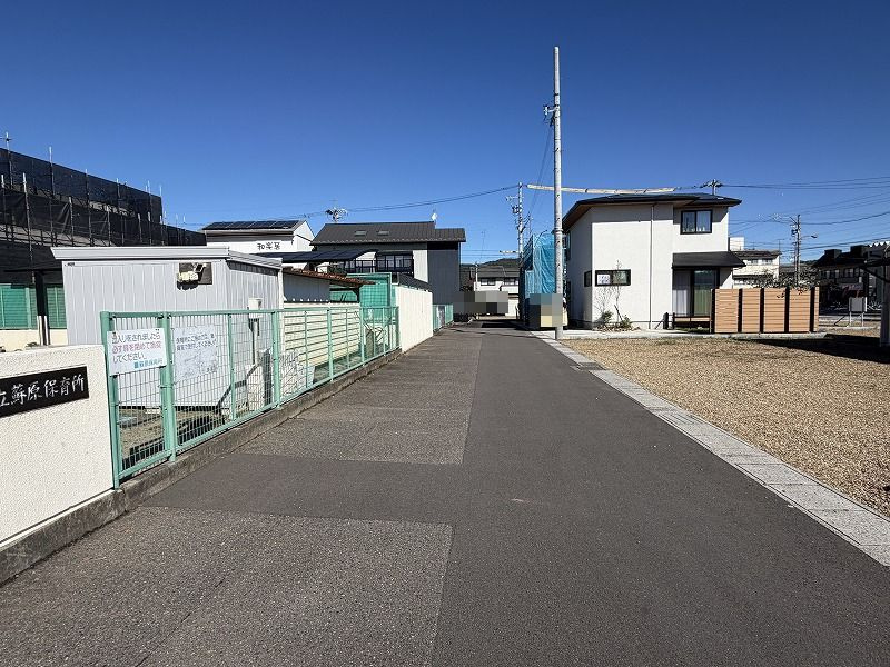 各務原市蘇原青雲町3丁目の前面道路含む現地写真