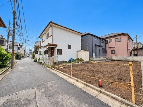 ＜LIBERi リーベリー＞練馬区三原台1丁目　屋上スカイバルコニー付　限定1棟の前面道路含む現地写真
