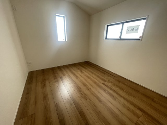 南風原町津嘉山（全4棟）2号棟の洋室|※同仕様写真です