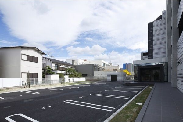 IARIM新瑞橋の駐車場