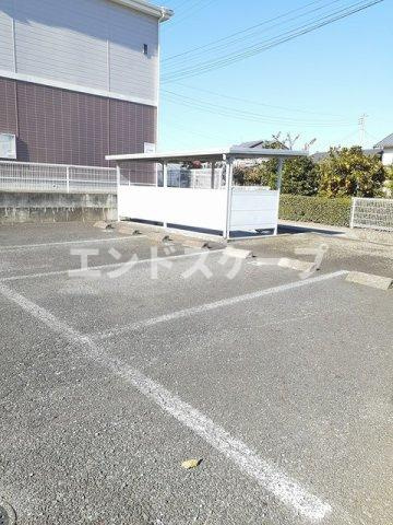 フォレストⅡの駐車場|高崎、前橋のお部屋探しはエンドスケープまで！お客様の理想お聞かせ下さい♪