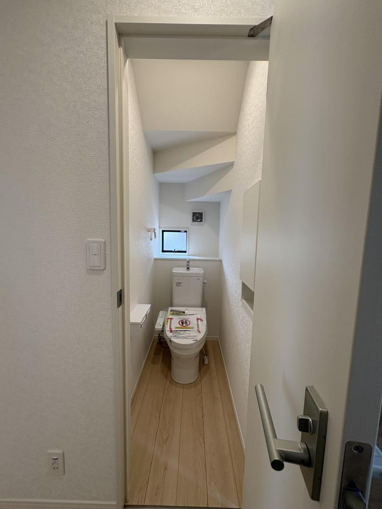 草戸町４丁目1号棟のトイレ|【1Fトイレ】1階2階にあるので朝の忙しいときにも安心