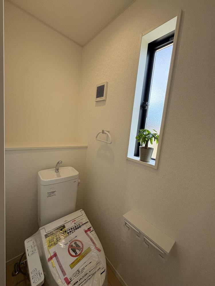 草戸町４丁目1号棟のトイレ|【2Fトイレ】1階2階ともに温水洗浄暖房便座を設置しています♪