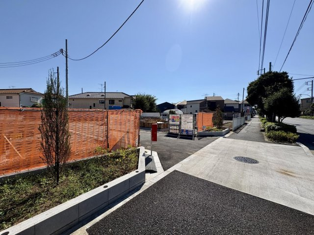 戸建 東久留米市下里１丁目の前面道路含む現地写真