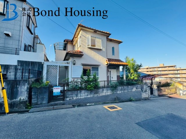 サンルーフ付　土地42坪以上　明石市東朝霧丘　中古戸建の前面道路含む現地写真