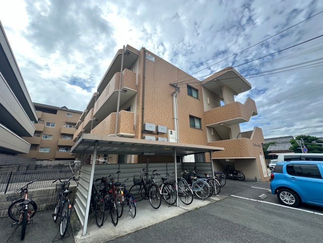 ユーミーくりやまの外観