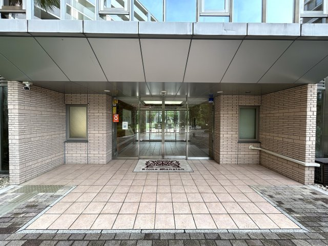 ８０㎡超のワイドタイプなペット可マンション！ゴミは年中無休で出し放題！室内にある家具・エアコン１台はプレゼントでこの世界観のままお引き渡しです！『ライオンズマンションセントワーフ横濱』リノベーション