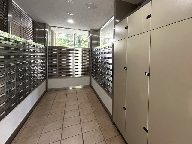 ８０㎡超のワイドタイプなペット可マンション！ゴミは年中無休で出し放題！室内にある家具・エアコン１台はプレゼントでこの世界観のままお引き渡しです！『ライオンズマンションセントワーフ横濱』リノベーションの設備