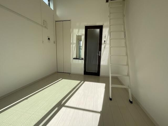 リーヴェルポート横浜和田町の寝室