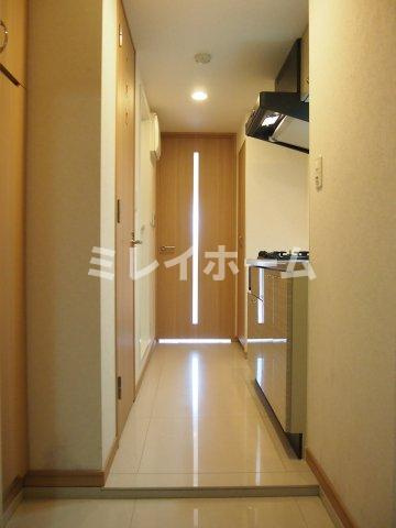 ルーブル蒲田南六番館の玄関|同建物内、別のお部屋の参考写真になります。