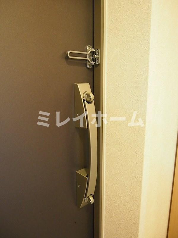 ルーブル蒲田南六番館の玄関|同建物内、別のお部屋の参考写真になります。