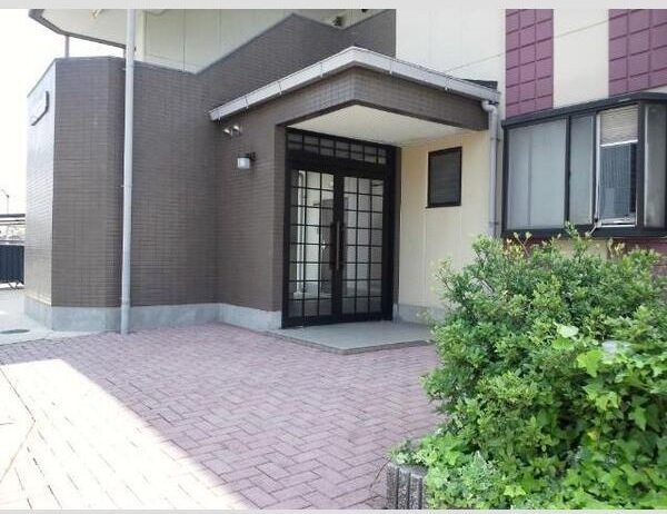 サンヒルズ梅森台のエントランス