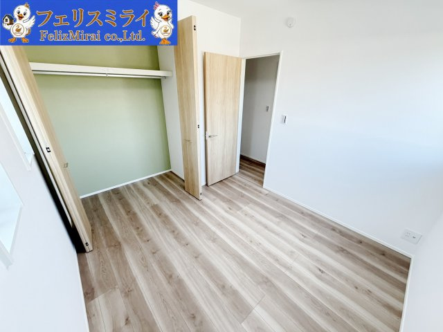 加古川市加古川町中津の洋室