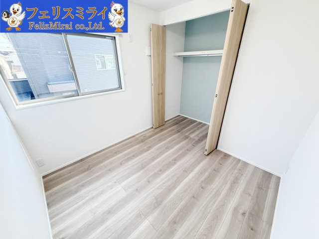 加古川市加古川町中津の洋室