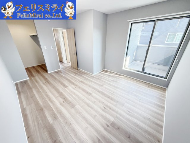 加古川市加古川町中津の洋室
