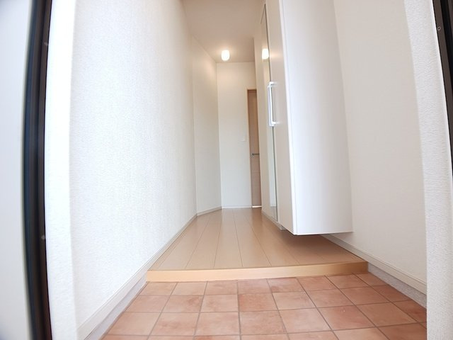 フィオーレ西庄Ａの玄関