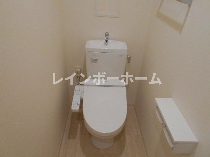 フェリス　コート　仲介手数料（賃料の1.10ヵ月）の50％OFF対象物件！のトイレ|コンパクトで使いやすいトイレです