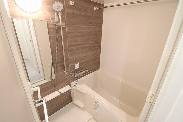 リテラス三軒茶屋サウス(リテラスサンゲンチャヤサウス)の浴室