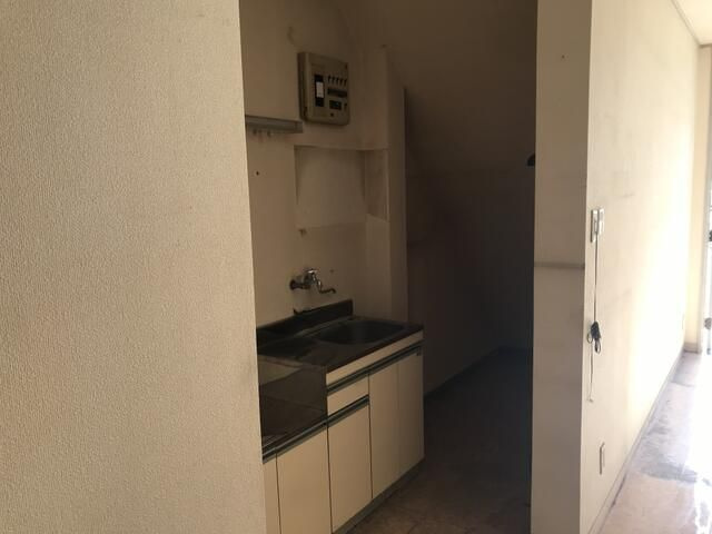 頼住店舗の内装