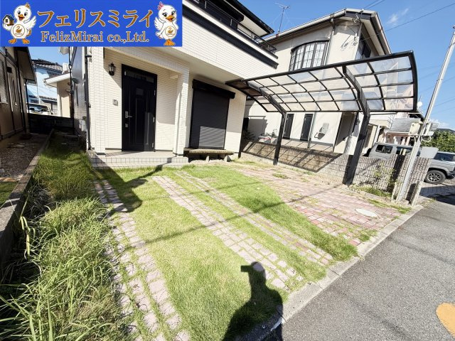 加古川市加古川町中津　中古戸建の駐車場