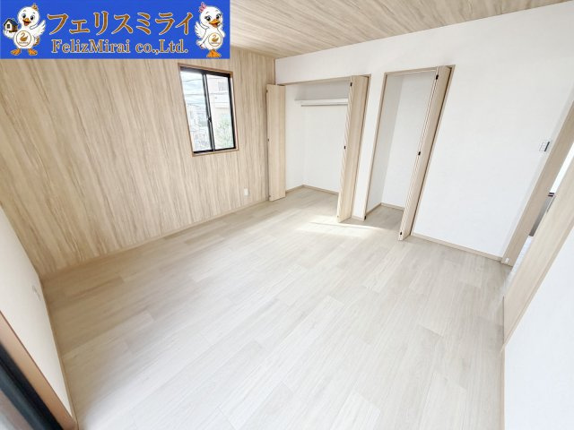 加古川市加古川町木村　中古戸建の洋室