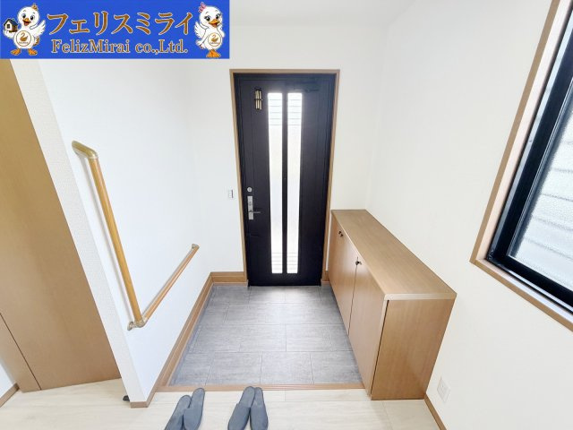 加古川市加古川町木村　中古戸建の玄関
