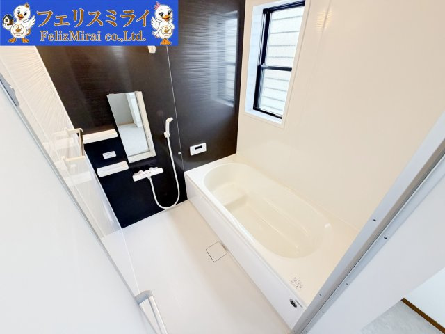 加古川市加古川町木村　中古戸建の浴室