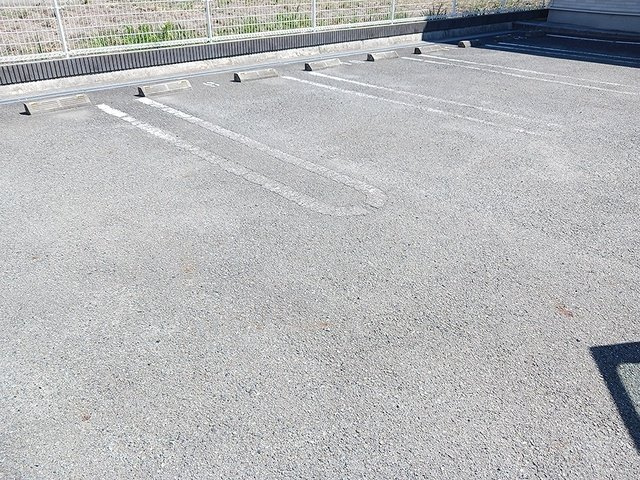 カサブランカＢの駐車場