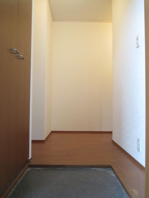 レトア筥松の玄関