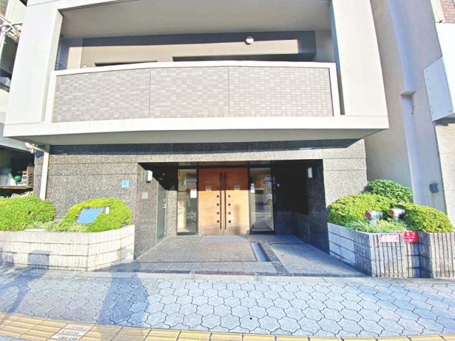 ベルデフラッツ谷町の外観