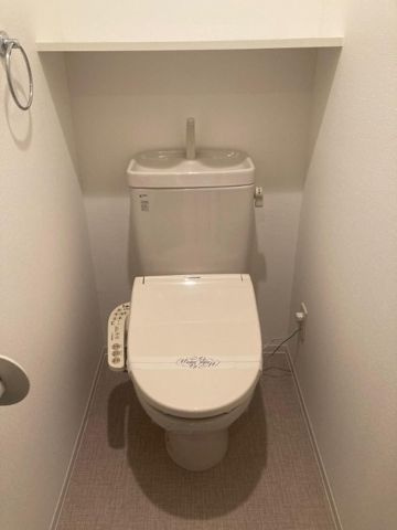 福岡市博多区住吉３丁目の賃貸マンションのトイレ