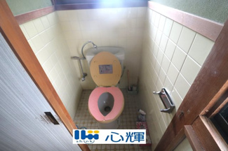 【トイレ】 | 山陽小野田市大字小野田 中古住宅・土地（約685坪）／6DK・2階建／農地有り