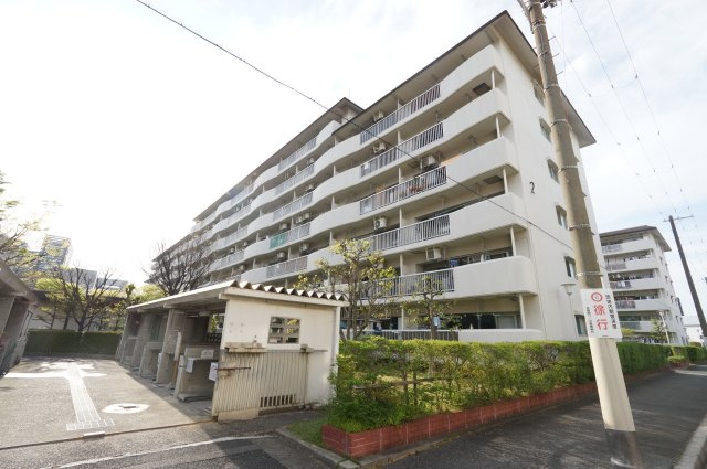 京橋南コーポ２号棟の外観