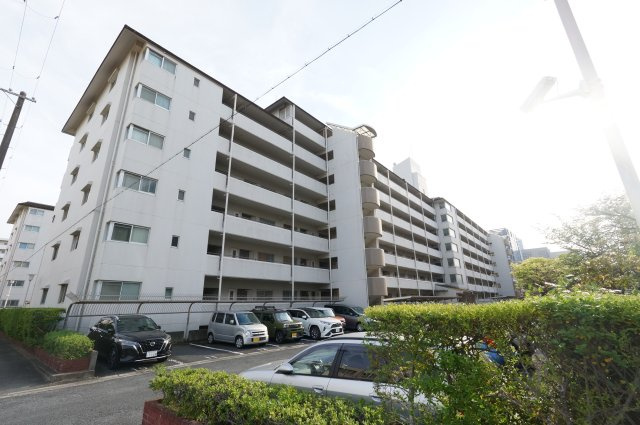 京橋南コーポ２号棟の外観