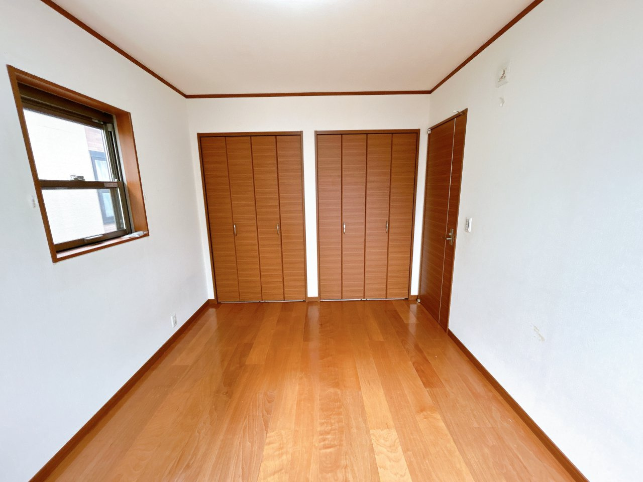 仲介手数料不要　カチタス菊陽町花立2丁目　キッチン浴室交換オール電化【武蔵ヶ丘北小・武蔵ヶ丘中】の洋室|2階洋室：大容量クローゼット2か所