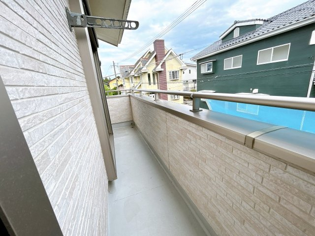 仲介手数料不要　カチタス菊陽町花立2丁目　キッチン浴室交換オール電化【武蔵ヶ丘北小・武蔵ヶ丘中】のバルコニー|ベランダ：物干し可