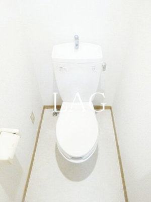【トイレ】 | スカイコートヌーベル新宿落合 | トイレです。