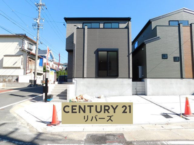 名古屋市緑区旭出２丁目の新築一戸建の前面道路含む現地写真|☆最終１棟☆　　新価格！！いつでも見学できます♪（お問合せ当日、平日、水曜、夜間でもＯＫ）　開放的な角地！　広いリビング２０．６帖♪　駐車並列２台ＯＫ　床暖房・食洗機など設備充実♪