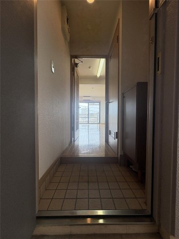 フォレストハイム新屋敷の玄関