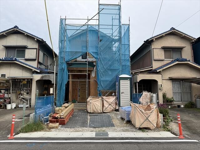 新築戸建て・仲介手数料無料）小牧市間々原新田５１５番・A号棟の前面道路含む現地写真