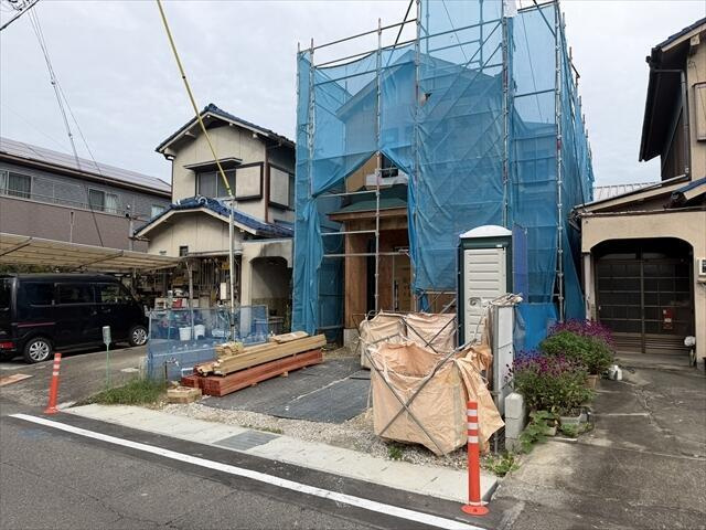 新築戸建て・仲介手数料無料）小牧市間々原新田５１５番・A号棟の前面道路含む現地写真