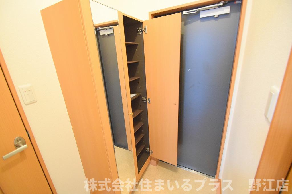 スプランドゥール関目の玄関