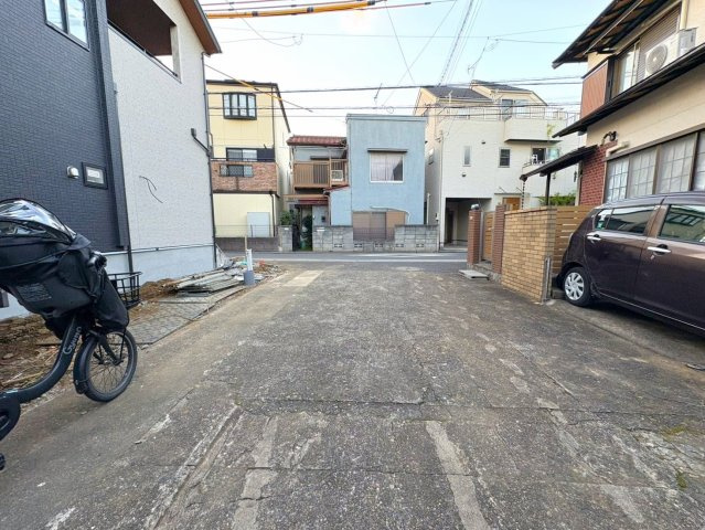 ふじみ野市上福岡４丁目の新築一戸建の前面道路含む現地写真|北東側5m私道です。