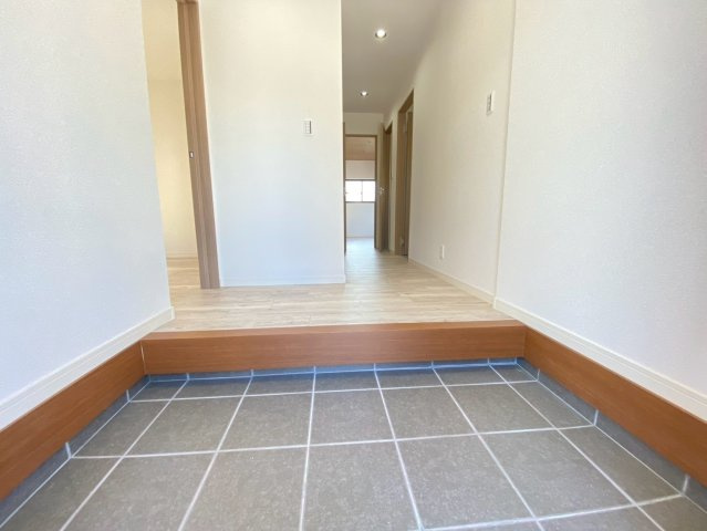 華城中央2丁目　の玄関